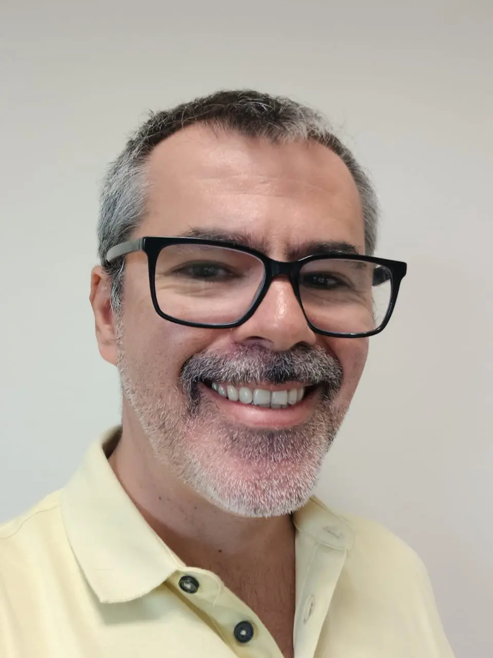 Marcio, pintor de paredes internas em Ribeirao Preto