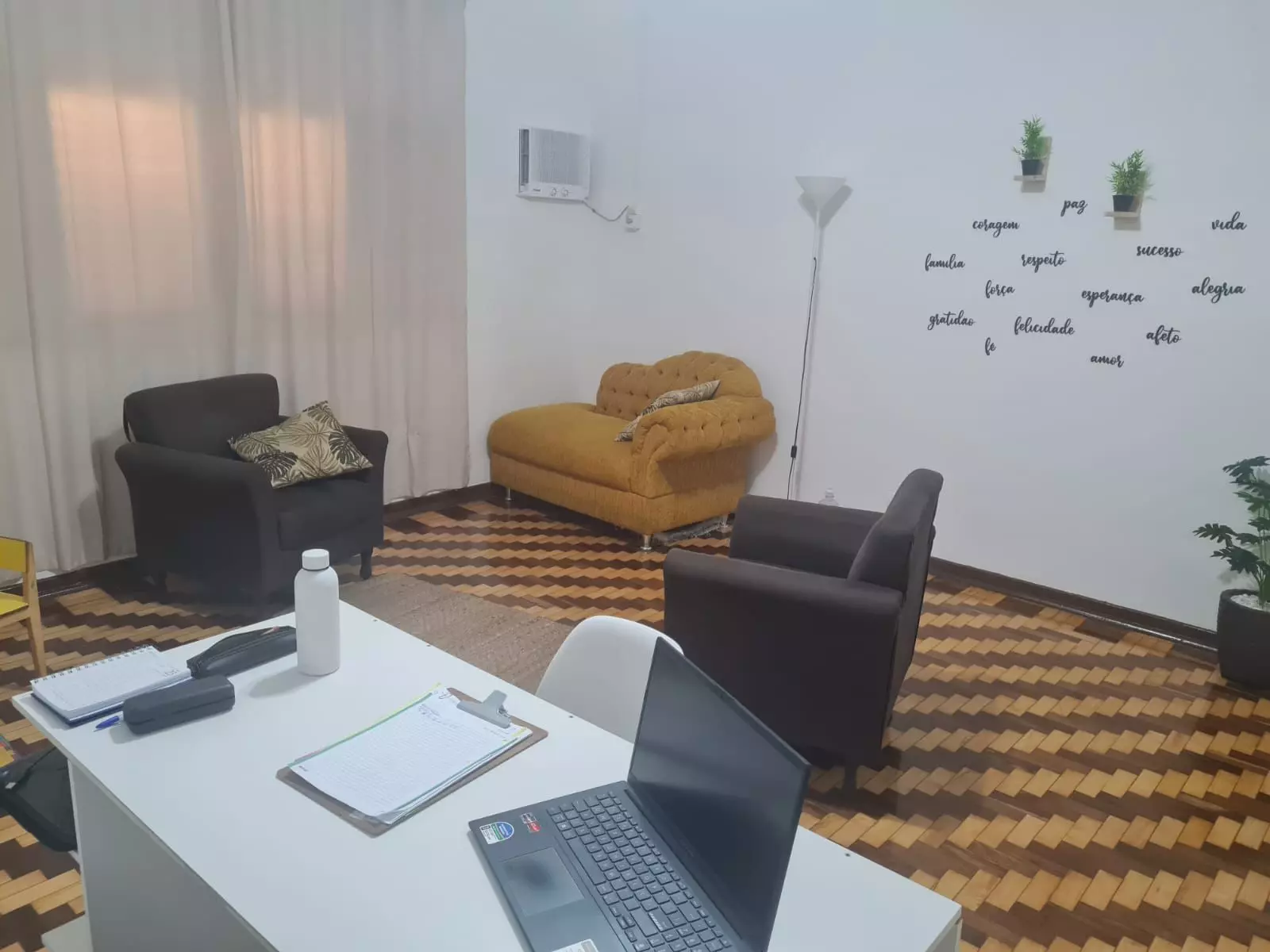 Sala de atendimento no espaço Bergamo & Ferrari